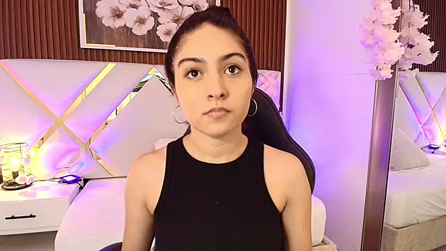 Emelie Ch1 online show from June 21, 4:38 am