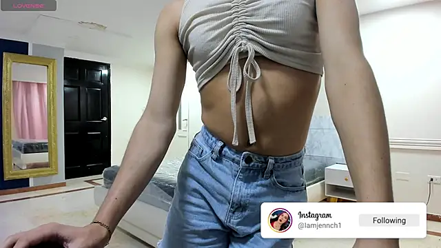 charolbruce 1 online show from June 22, 11:51 am