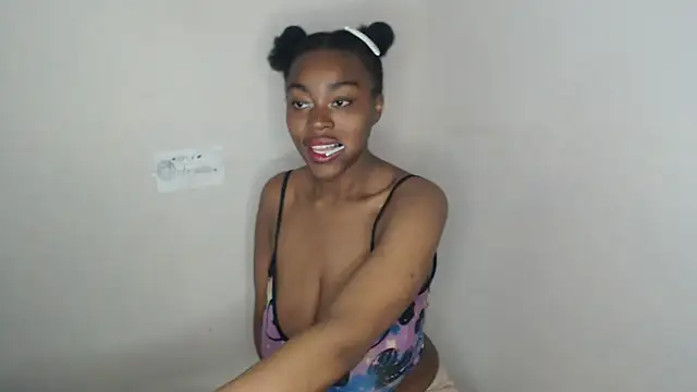 lyssyhorny online show from January 18, 1:18 pm