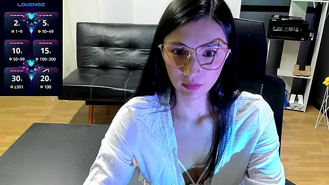 coniie jhons online show from December 2, 10:27 am