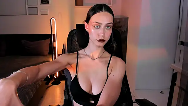 unaericaabistrong online show from May 12, 7:20 pm