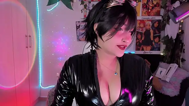 cutepie uwu  online show from April 6, 11:50 pm