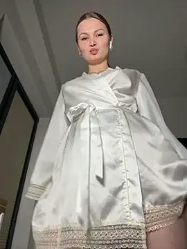 NickiLike online show from July 8, 7:05 pm