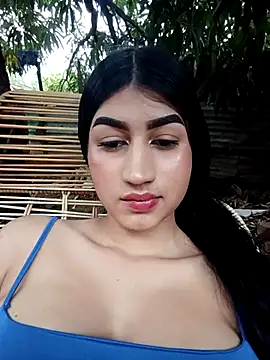 Julix A online show from March 14, 7:26 pm