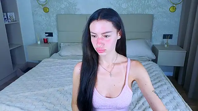Snow WhiteeeX online show from June 18, 4:14 am
