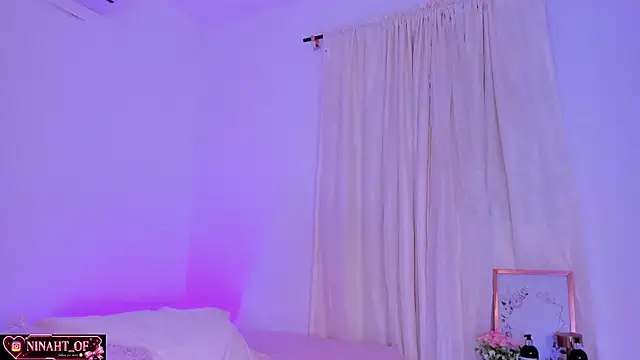 ninaht online show from July 29, 9:59 pm