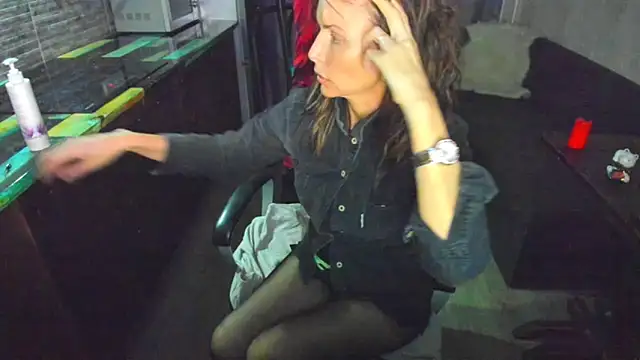 Elizabe th online show from April 22, 10:07 pm