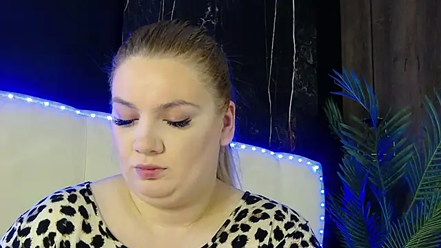 MelanieBrownn online show from April 27, 4:42 am