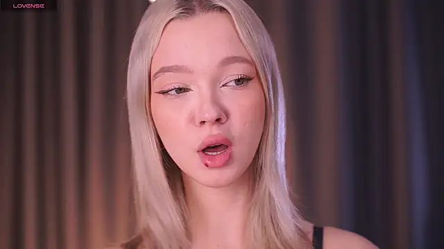  AlinaBailey online show from January 13, 8:18 am