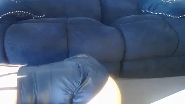 Niquitasparkles online show from February 18, 6:56 am