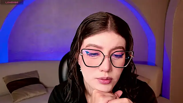 AmberFarrell online show from December 19, 9:07 pm