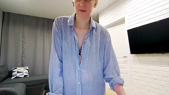 Daniella Lorente online show from March 14, 11:39 pm