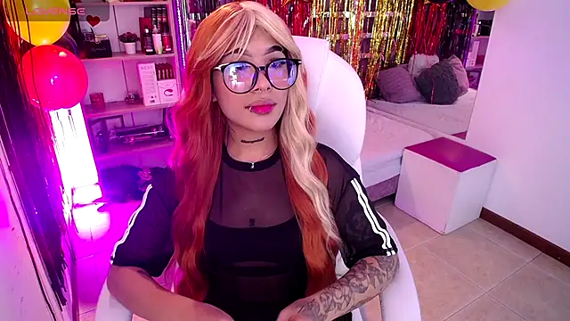 AliceWalker 11 online show from September 17, 8:18 pm