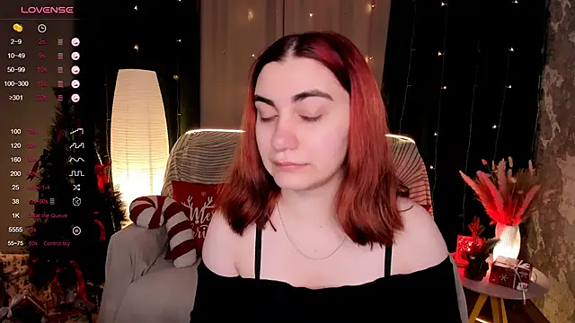 hannacheekss  online show from December 16, 1:55 am