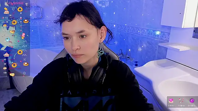 Emily Strikeee online show from October 5, 10:20 am