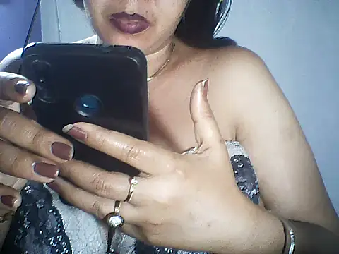 layanah12 online show from July 15, 9:41 pm