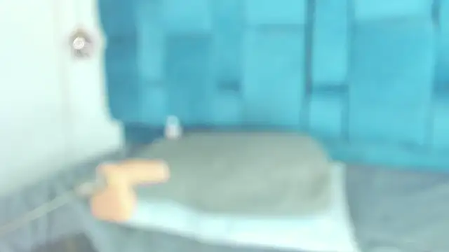 mia  fernandez online show from February 5, 7:06 pm