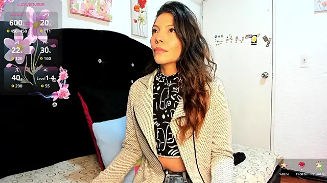 Selenakyle92  online show from January 16, 11:56 pm