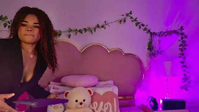 NahiaraReina online show from July 8, 1:57 pm