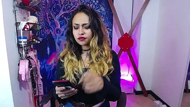 Snapshot of saba_the_courtesan chatting on October 12, 6:49 am saba the courtesan online show from October 12, 6:49 am