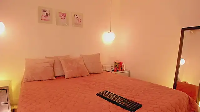 ibella7 online show from April 24, 7:38 pm