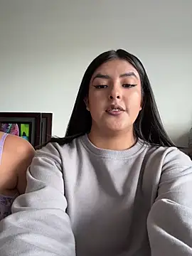 kim zaratte online show from May 18, 2:01 pm