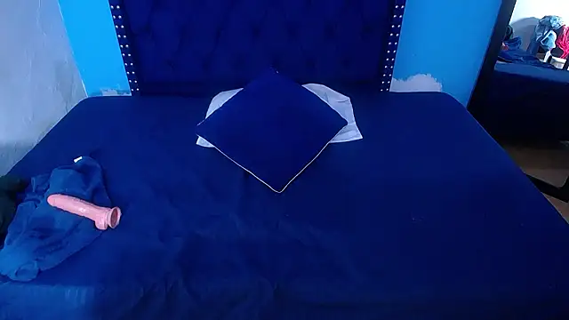 kinky redhead18 online show from February 20, 2:18 pm