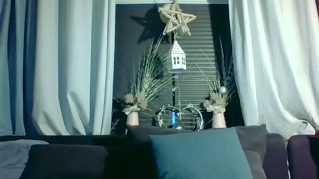 DevilsAngel13 online show from November 5, 6:46 pm