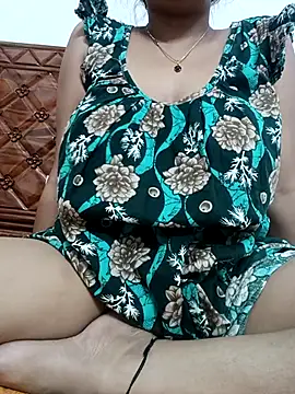 Priya 2222 online show from April 25, 7:44 pm