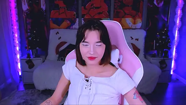 as1an girlfriend online show from December 15, 1:05 pm