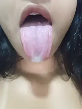 yummi  priv online show from June 27, 1:29 am