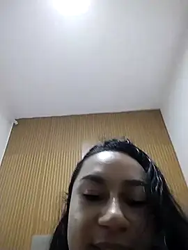 yummi  priv online show from April 30, 1:33 am