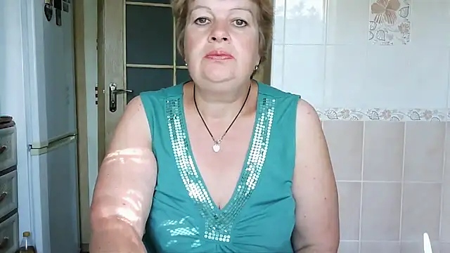 Snapshot of Ettie_Tonia chatting on September 26, 11:30 am Ettie Tonia online show from September 26, 11:30 am
