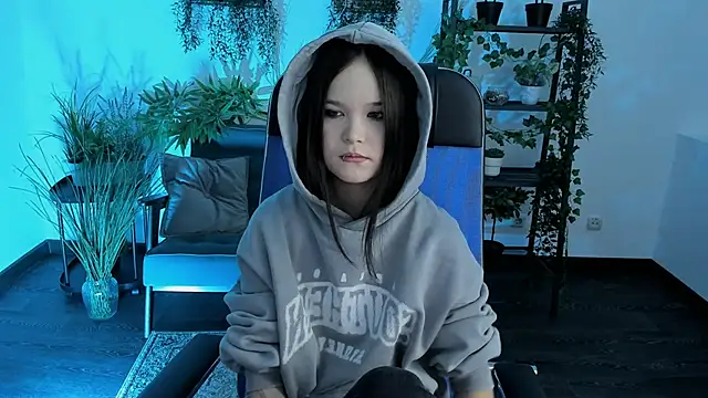 Elainebeness online show from December 21, 7:29 pm