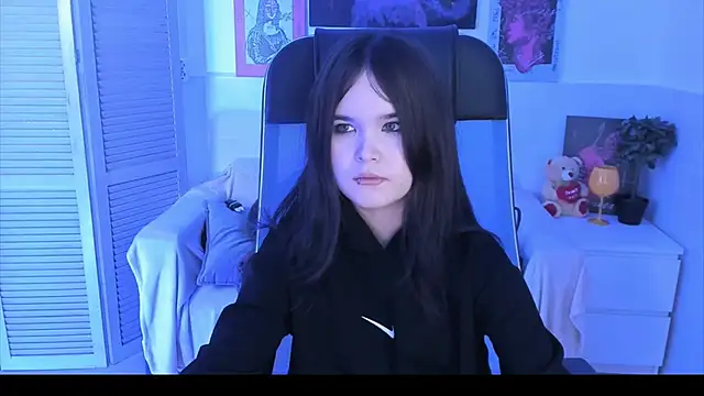 Elainebeness online show from November 1, 7:51 pm