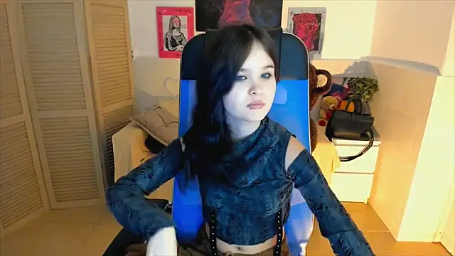 Elainebeness online show from October 17, 7:28 pm