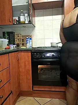 thicktash online show from October 26, 3:40 pm