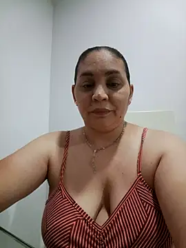 MirandaSoto online show from May 3, 4:49 am
