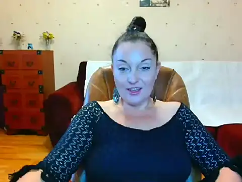 Snapshot of Alice3694 chatting on September 21, 4:22 am Alice3694 online show from September 21, 4:22 am