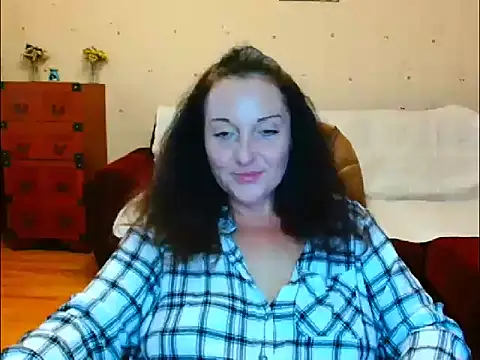 Snapshot of Alice3694 chatting on October 7, 7:13 am Alice3694 online show from October 7, 7:13 am