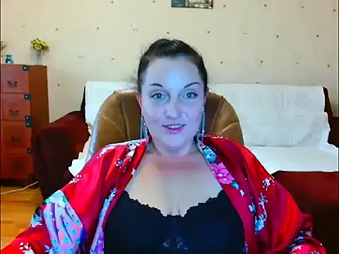 Snapshot of Alice3694 chatting on October 9, 10:30 am Alice3694 online show from October 9, 10:30 am