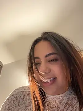 Aryrosee online show from May 3, 8:34 pm
