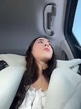 Holly Play online show from February 14, 12:40 pm