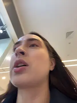 Holly Play online show from November 15, 12:06 pm