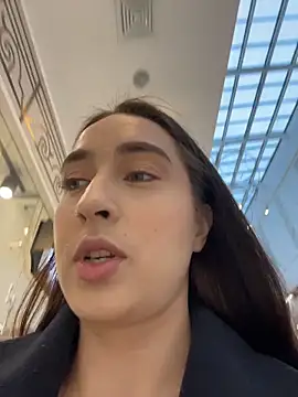 Holly Play online show from November 19, 12:05 pm