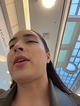 Holly Play online show from October 26, 10:11 am