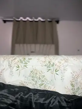 Iris lee online show from September 15, 7:54 pm