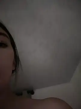 Iris lee online show from May 14, 2:06 am