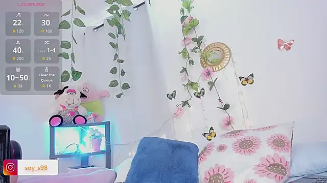 serena jeyms online show from August 2, 9:51 pm