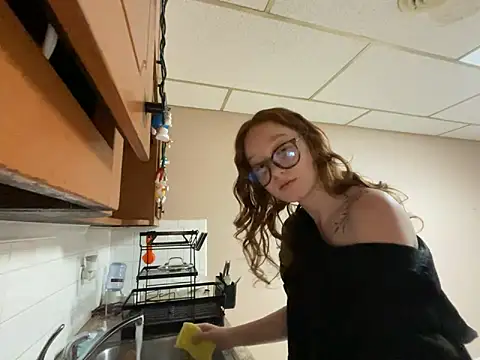gingerbabe18 online show from May 10, 1:07 am